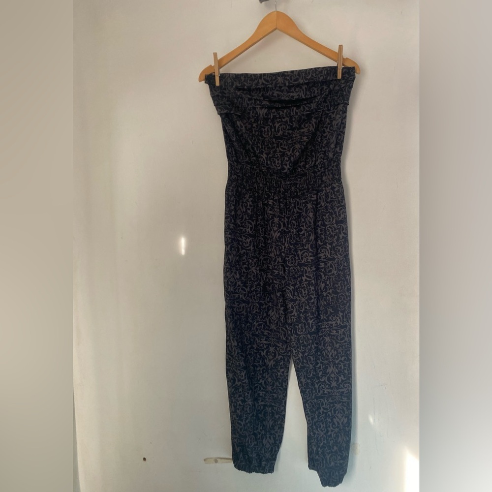 Bebe XS Printed Strapless Jumpsuit